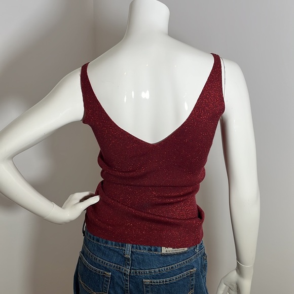 [S] Red Top with sparkles - Picture 6 of 8